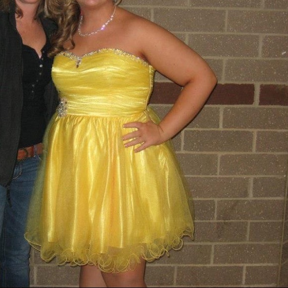 Yellow Formal Dress - Picture 1 of 3